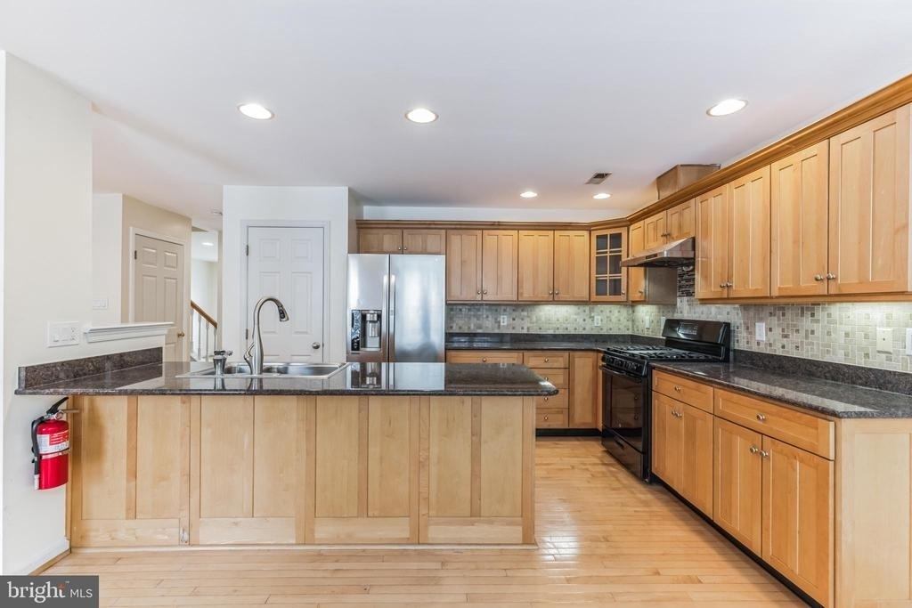 4 Hogan Way - Photo 8
