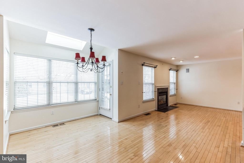 4 Hogan Way - Photo 4