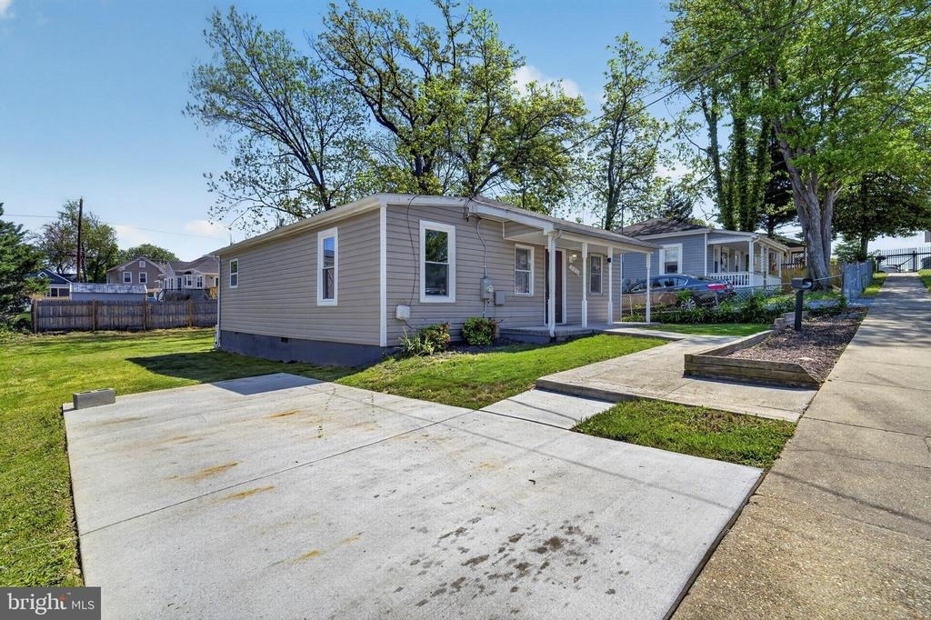 505 69th Street - Photo 2