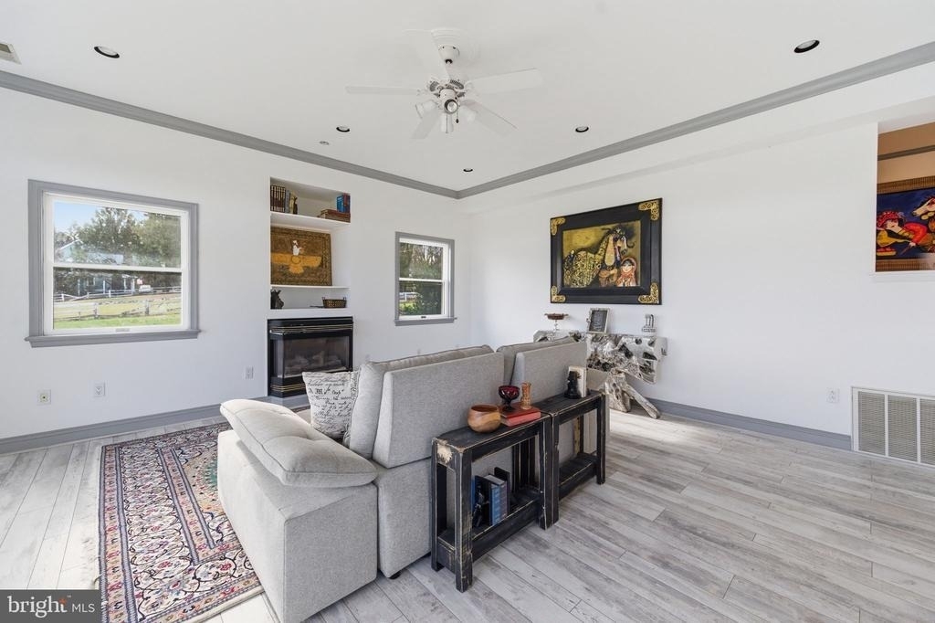 11641 Glen Rd - Photo 2