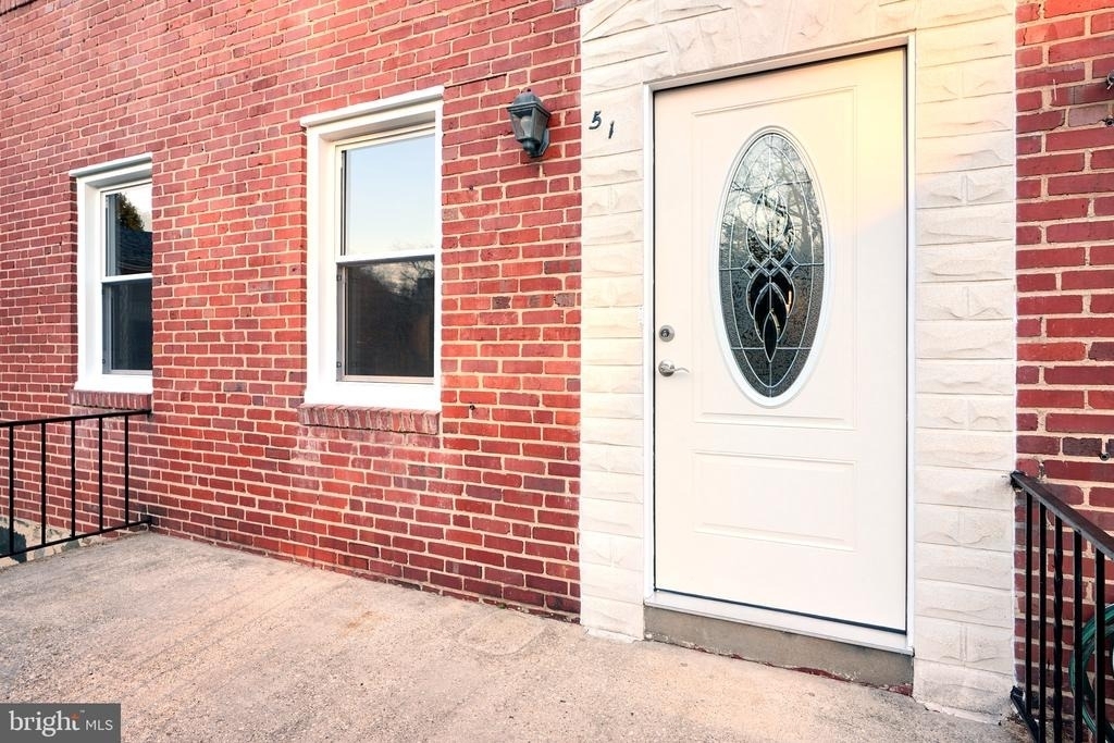51 Briarwood Road - Photo 2