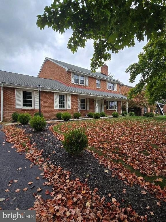 705 Ashford Road - Photo 1