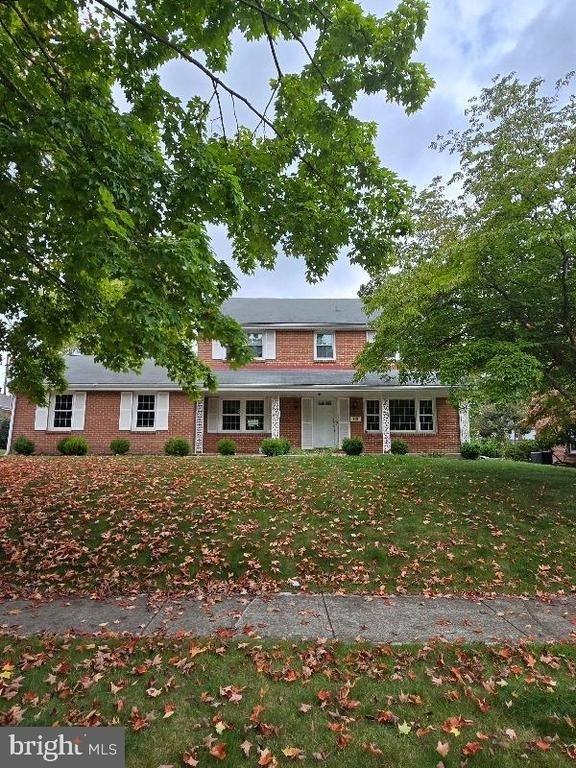 705 Ashford Road - Photo 0