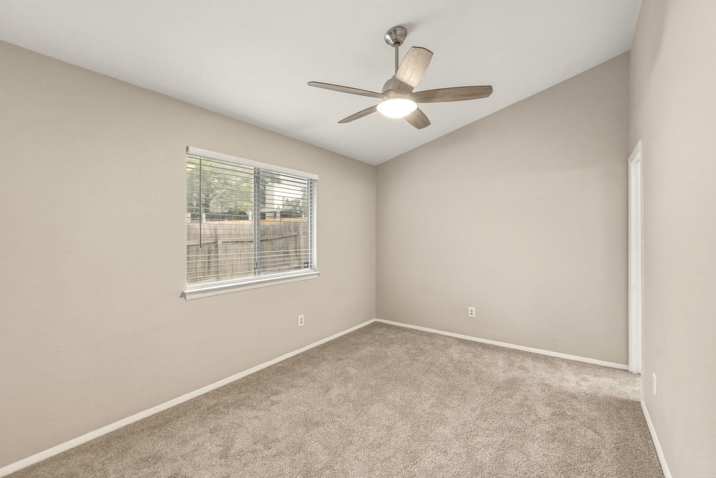 2302 Fuzz Fairway - Photo 11