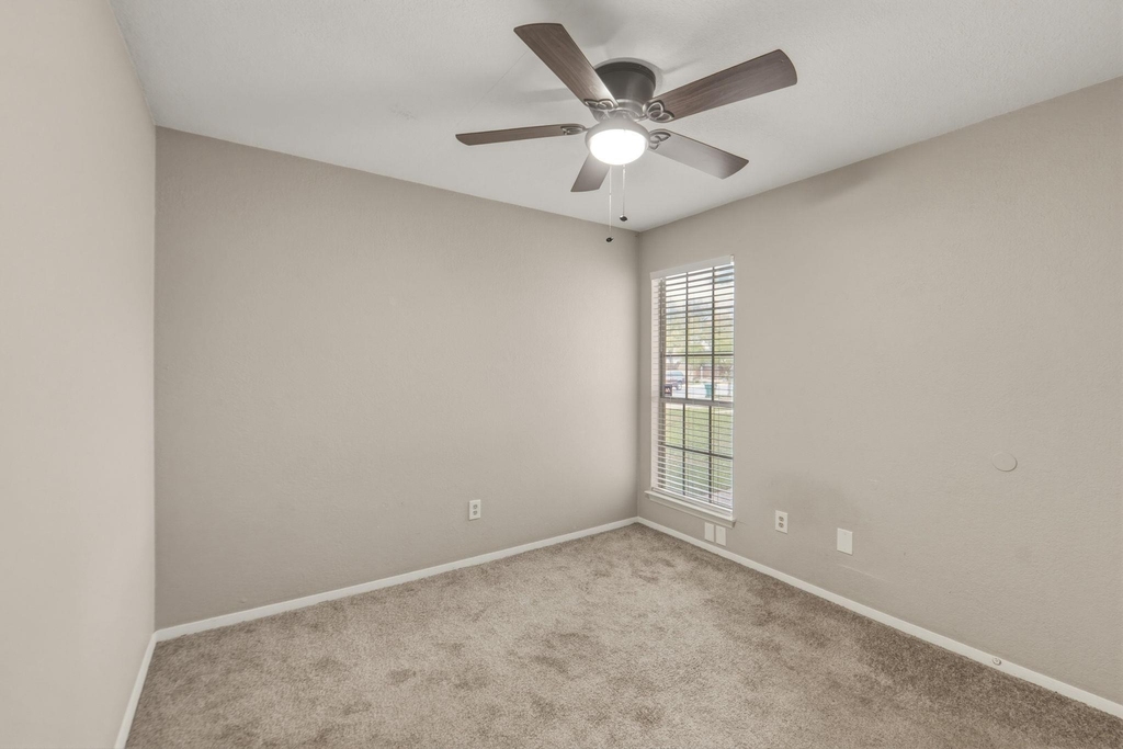 2302 Fuzz Fairway - Photo 20