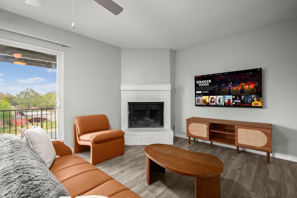 6812 S Congress Ave - Photo 1