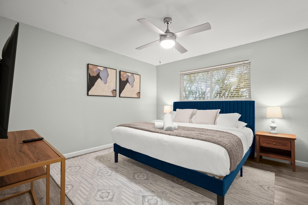 6812 S Congress Ave - Photo 2