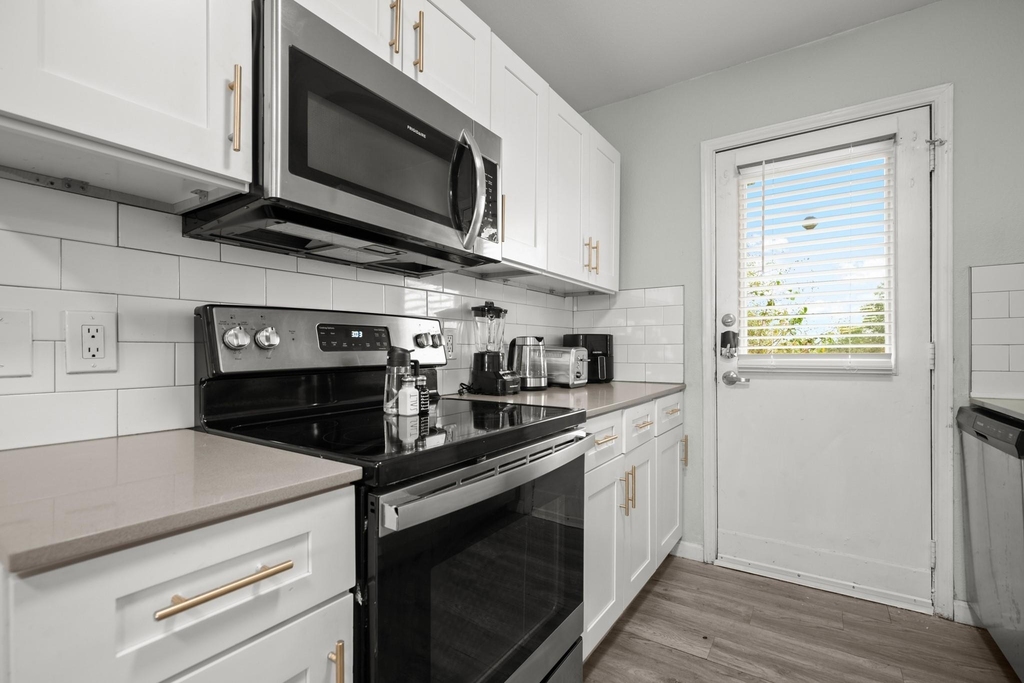 6812 S Congress Ave - Photo 6