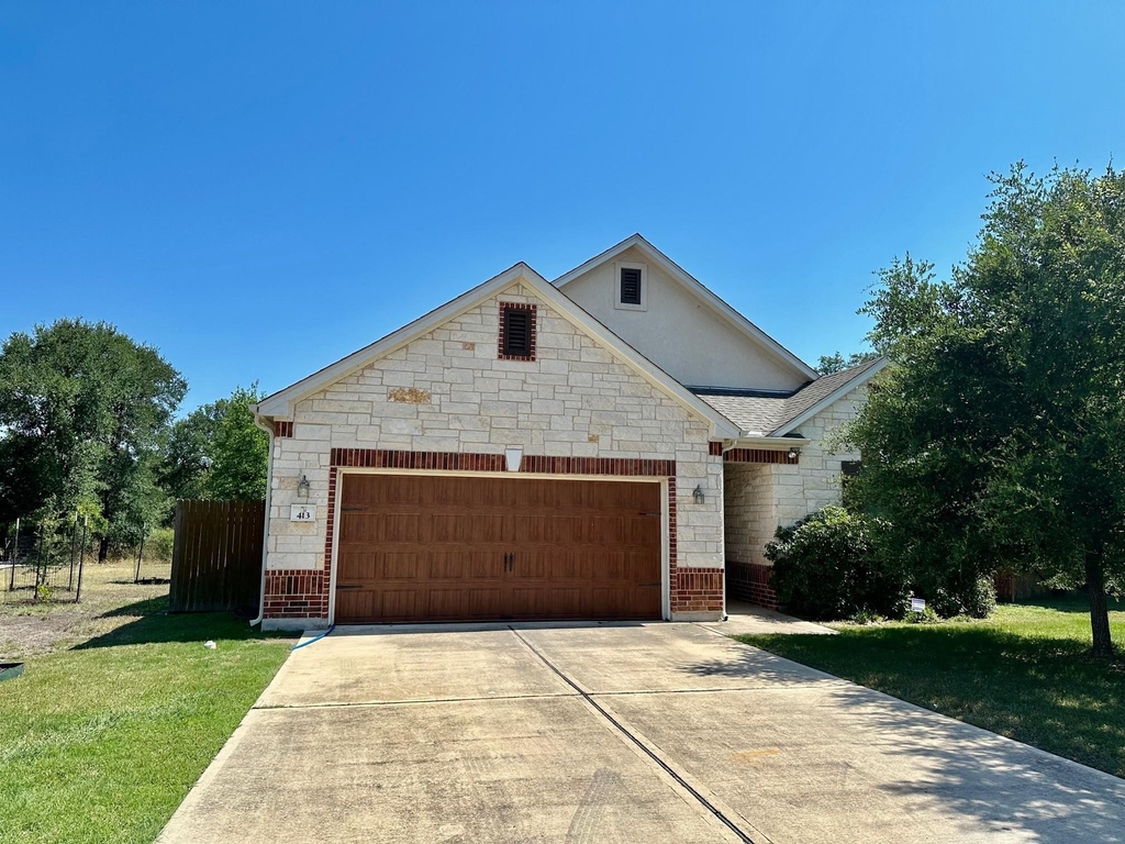 413 Hunters Hill Dr - Photo 0