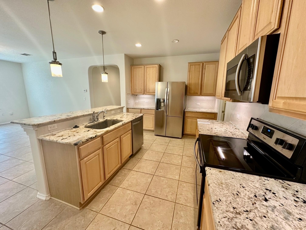 413 Hunters Hill Dr - Photo 12