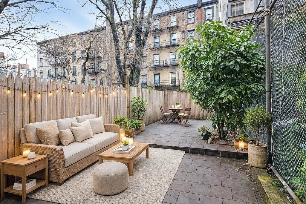 East 7th Street - Photo 7