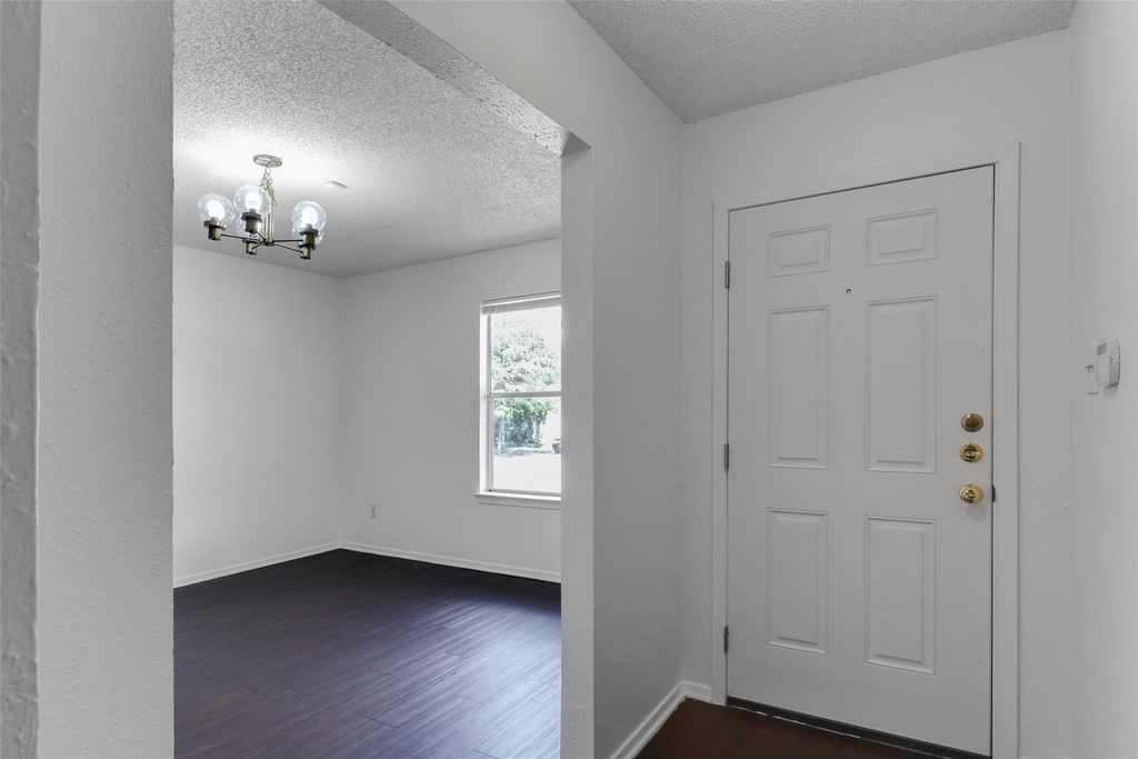 656 Mairo St - Photo 2