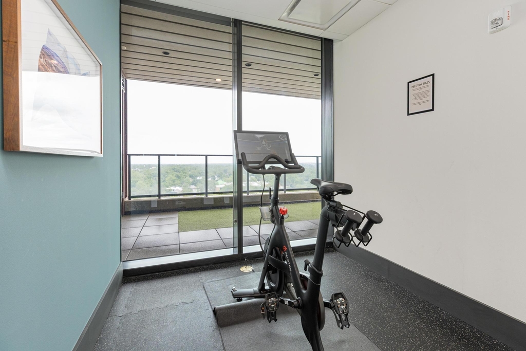 84 N East Ave - Photo 36
