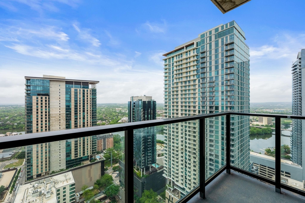84 N East Ave - Photo 6