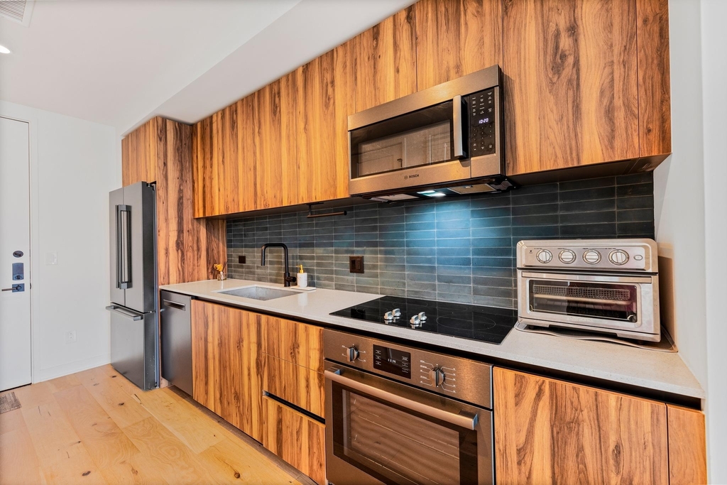 84 N East Ave - Photo 10