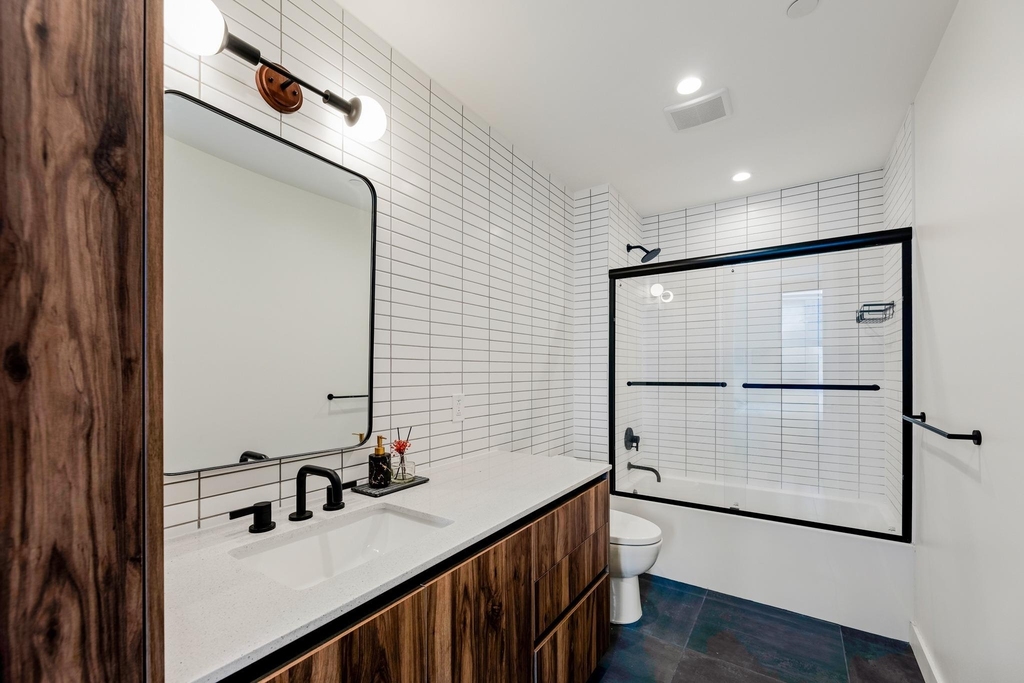 84 N East Ave - Photo 17