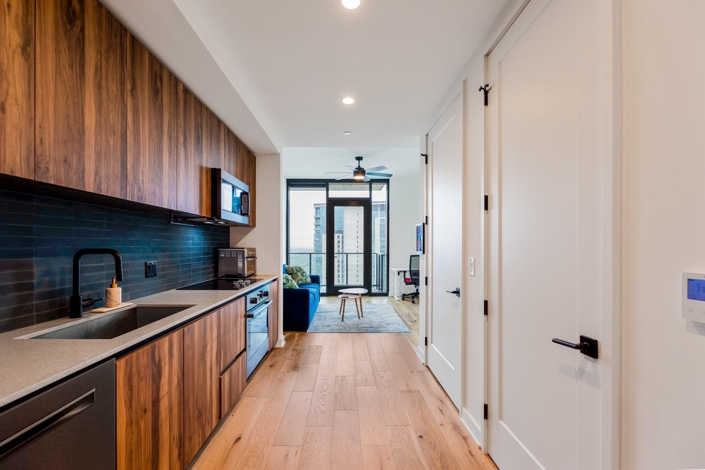 84 N East Ave - Photo 9