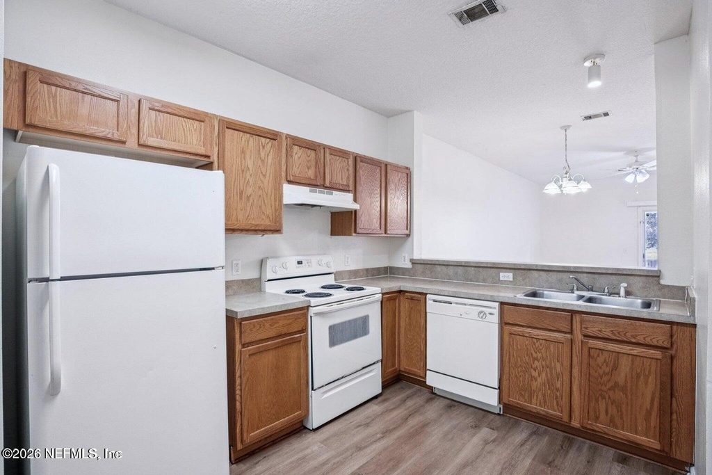 7818 Melvin Road - Photo 5