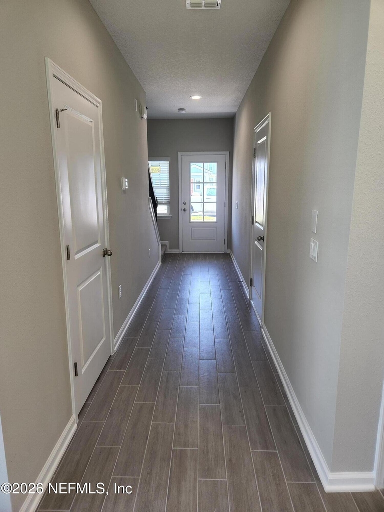 118 Pinebury Lane - Photo 1