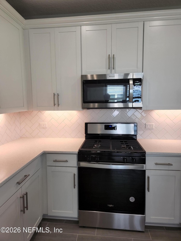118 Pinebury Lane - Photo 3