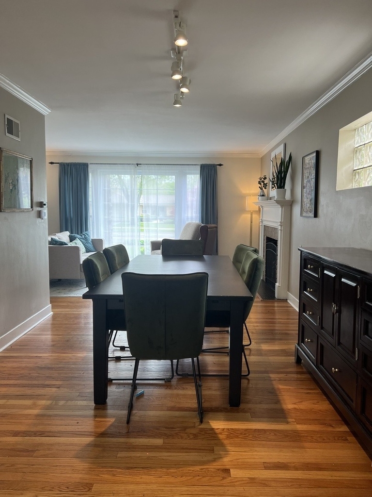 4716 Wolf Road - Photo 3