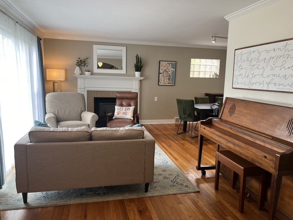 4716 Wolf Road - Photo 2