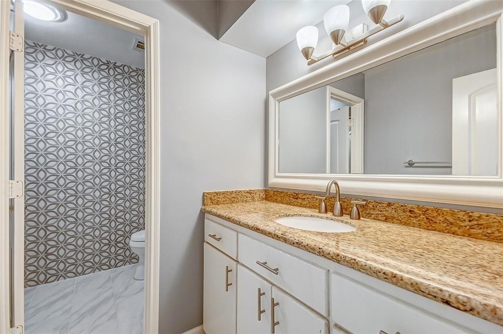 10716 Briar Forest Drive - Photo 11