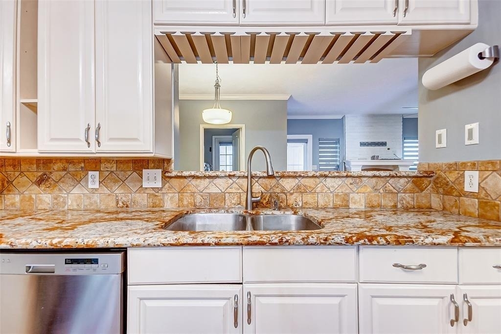 10716 Briar Forest Drive - Photo 7