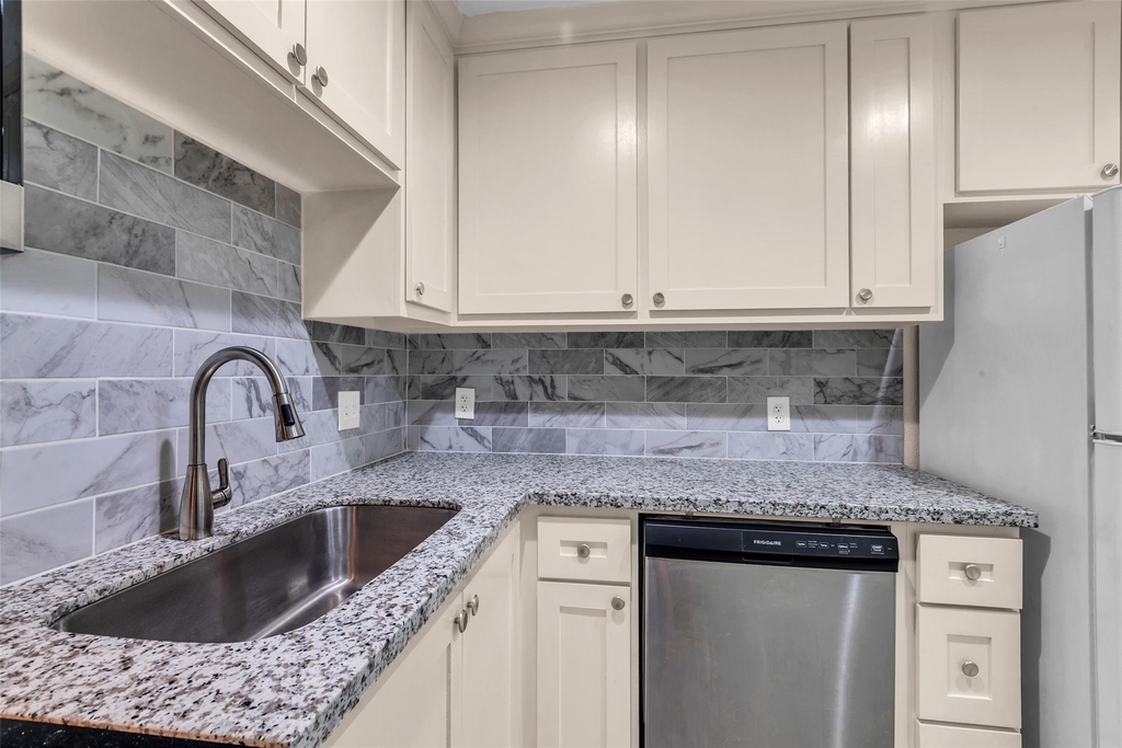 1311 Antoine Drive - Photo 11