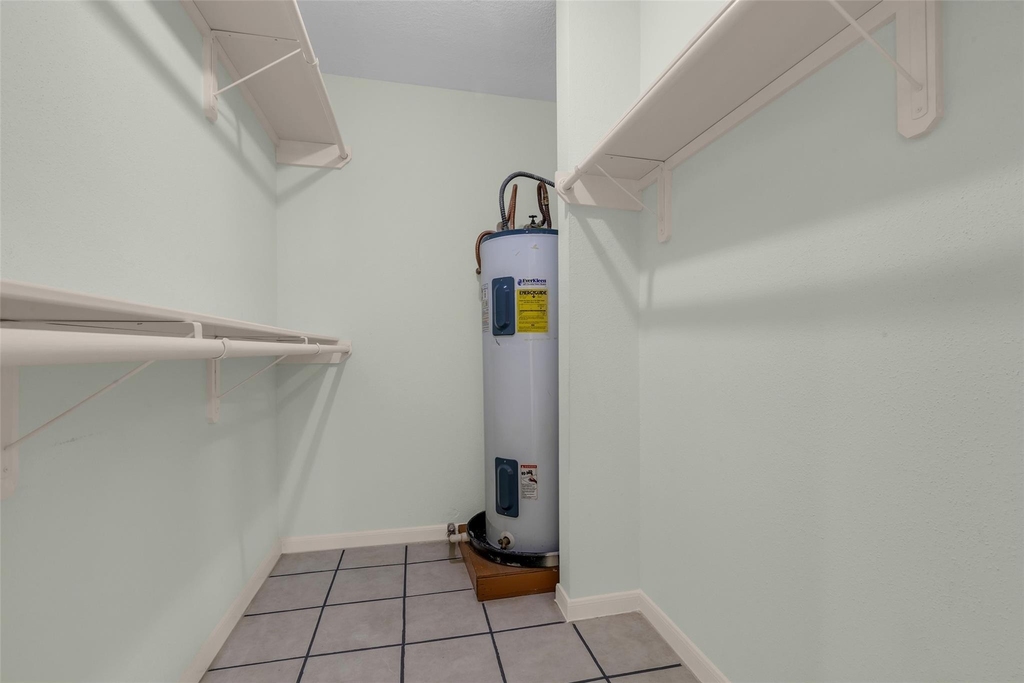 1311 Antoine Drive - Photo 14