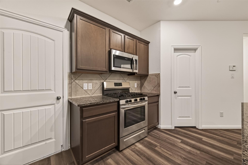 15918 Tug Court - Photo 4