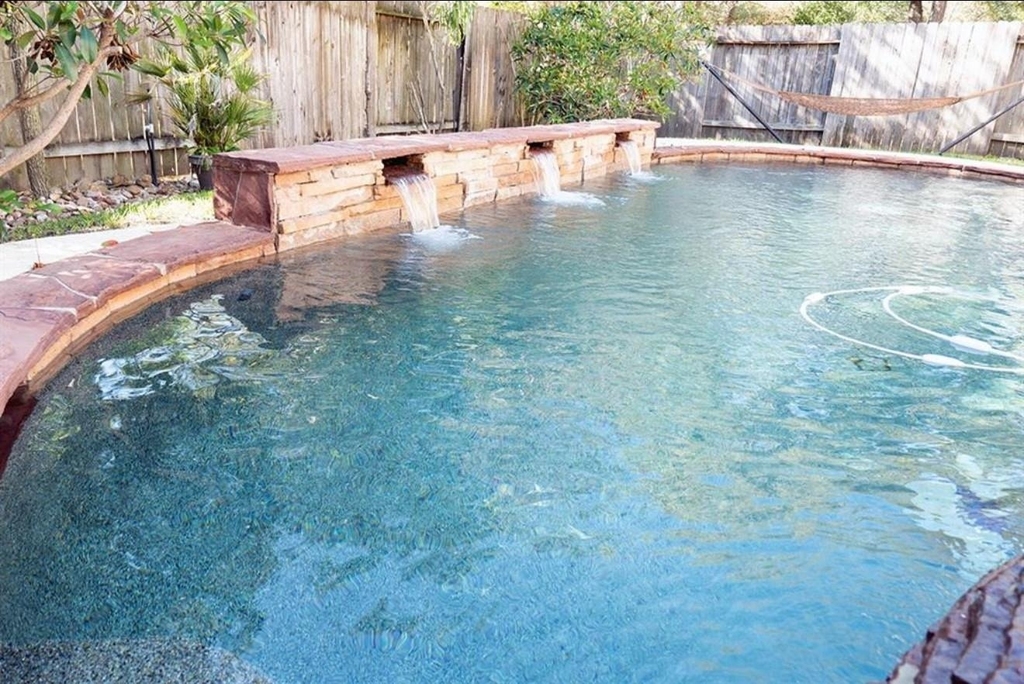 102 N Queenscliff Circle - Photo 1