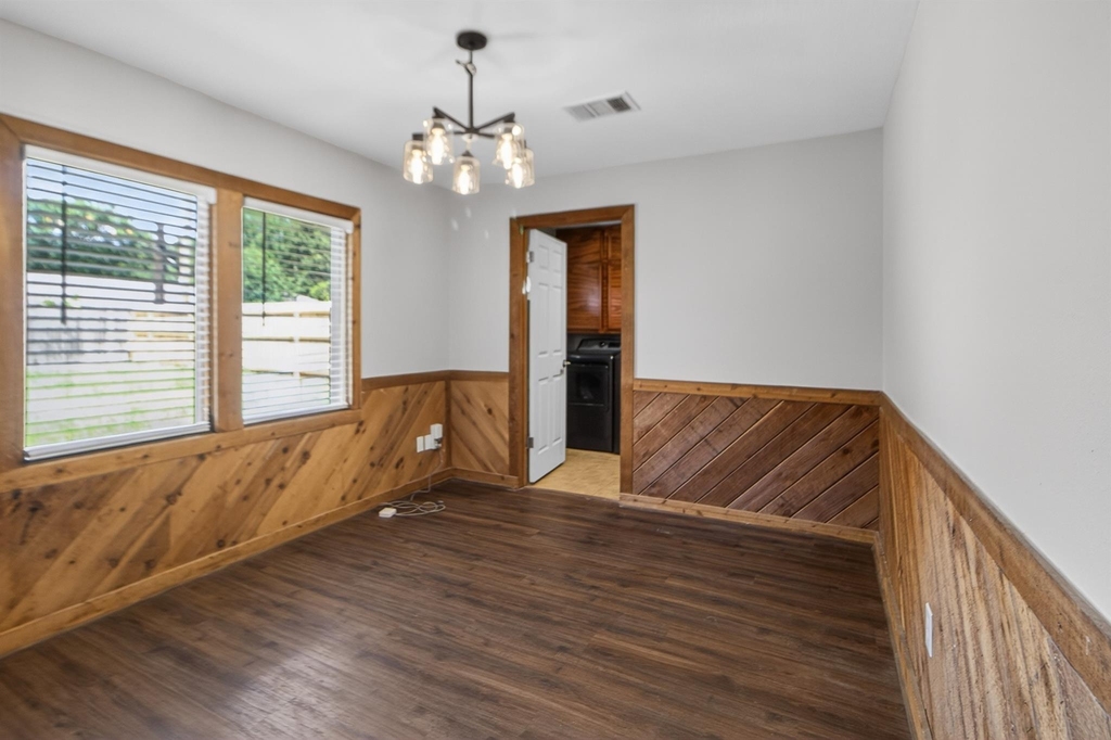 2027 Ottawa Lane - Photo 7