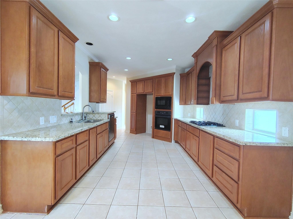 5606 Grandwood Lane - Photo 11