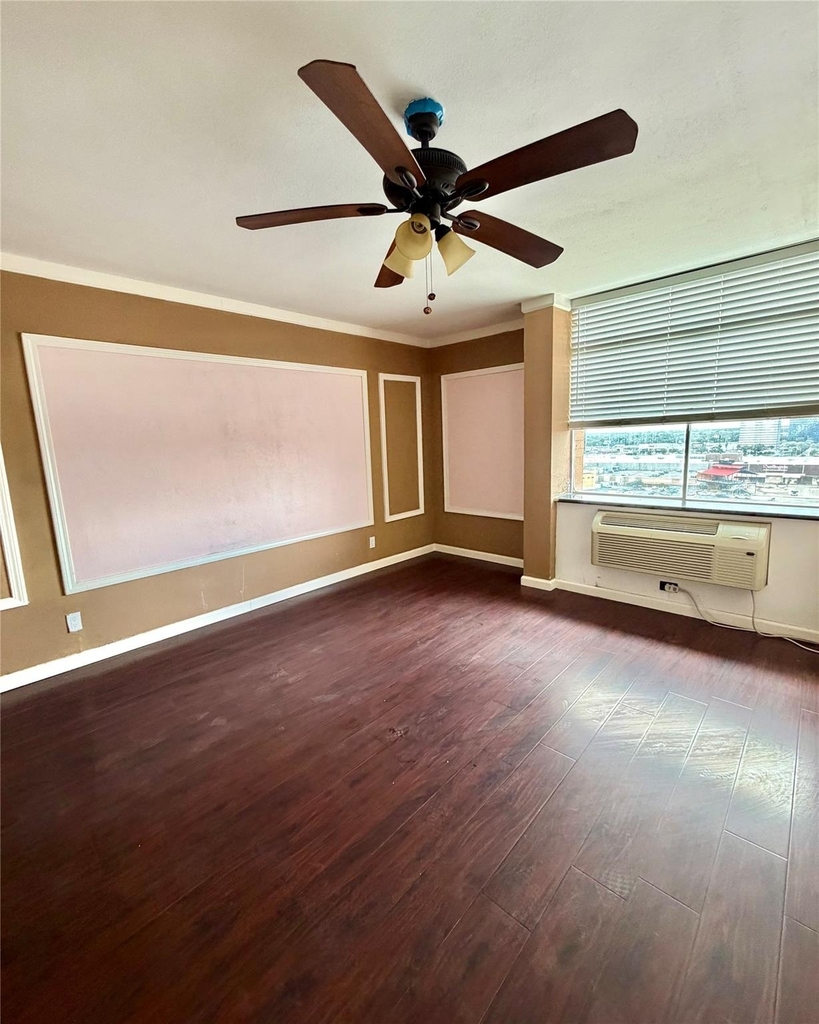 7520 Hornwood Drive - Photo 9