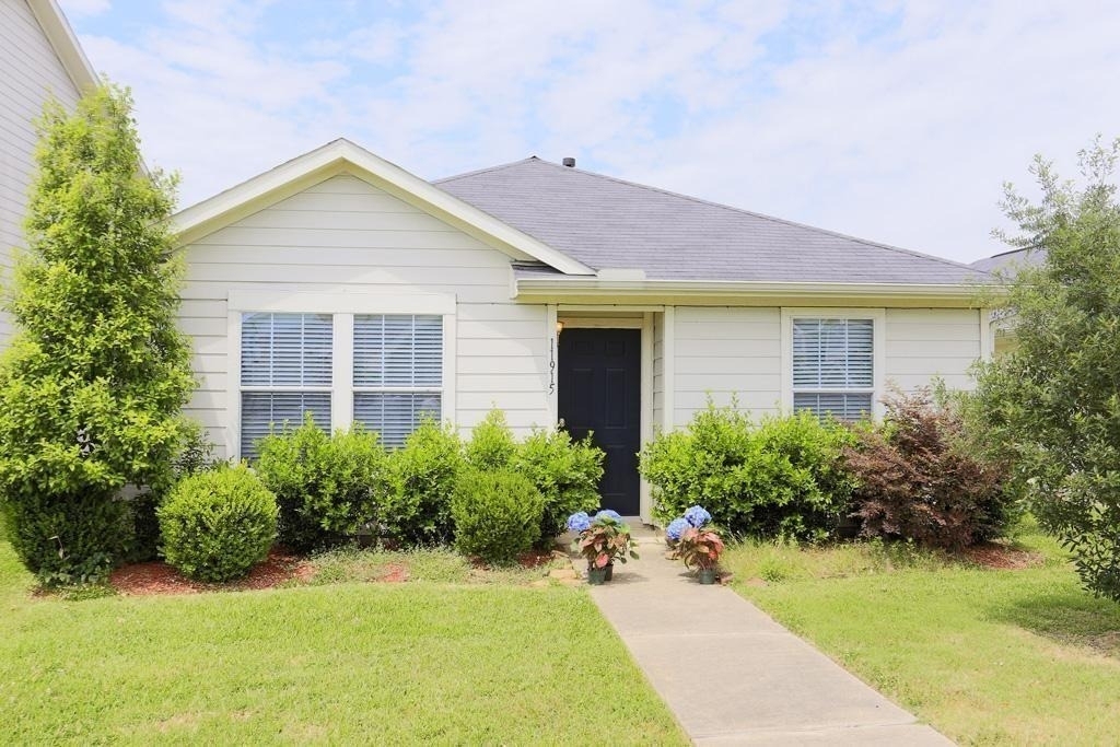 11915 Sanspereil Drive - Photo 0