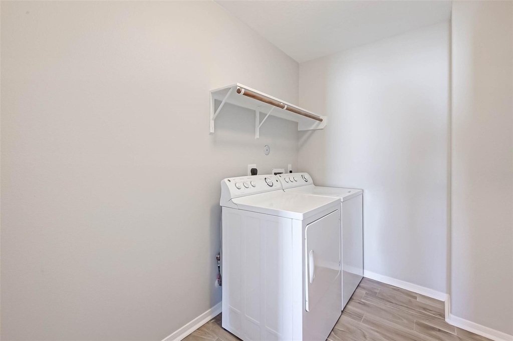 5011 Redwing Brook Trail - Photo 35