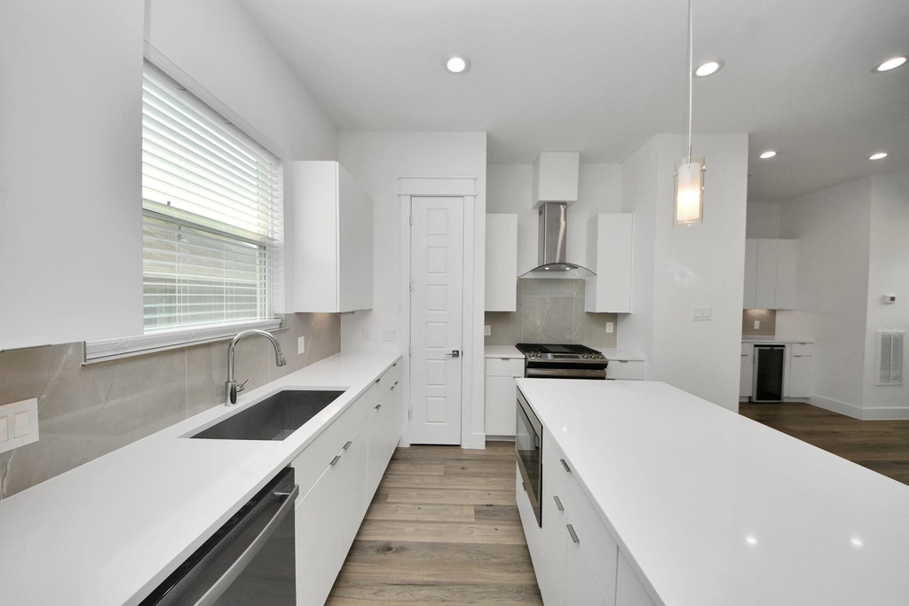 4608 Coke Street - Photo 8