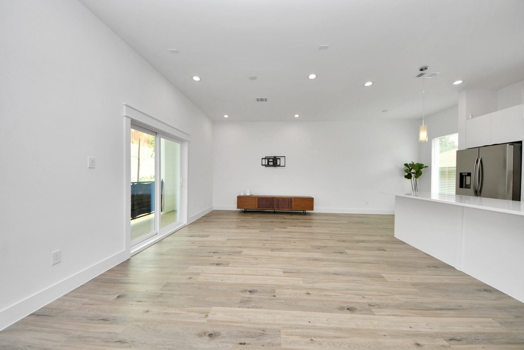 4608 Coke Street - Photo 10