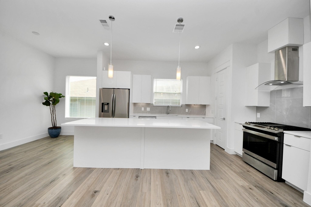 4608 Coke Street - Photo 7