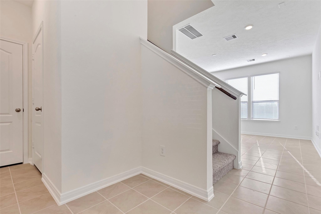 9423 Castillo Court - Photo 5