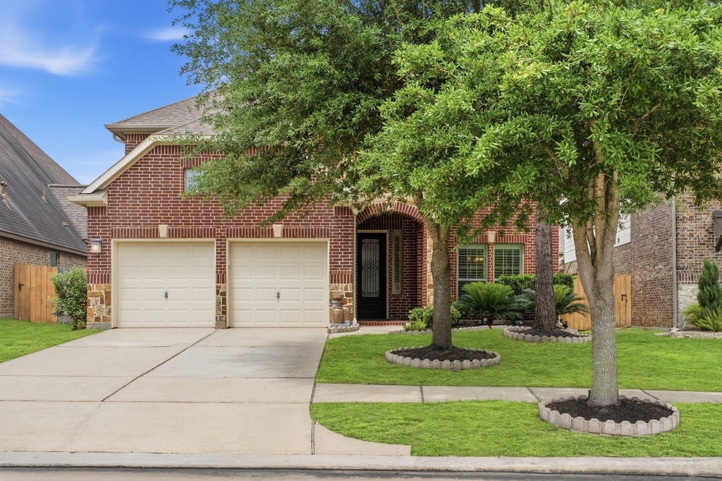 27383 Pendleton Trace Drive - Photo 0