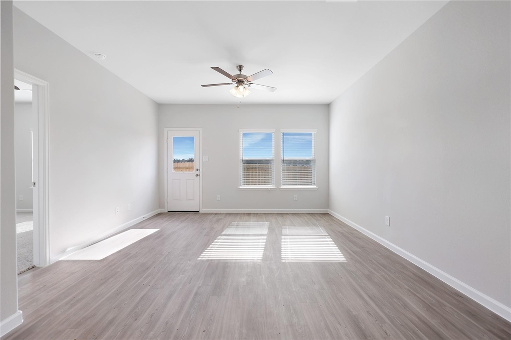 16632 Aurora Street - Photo 11