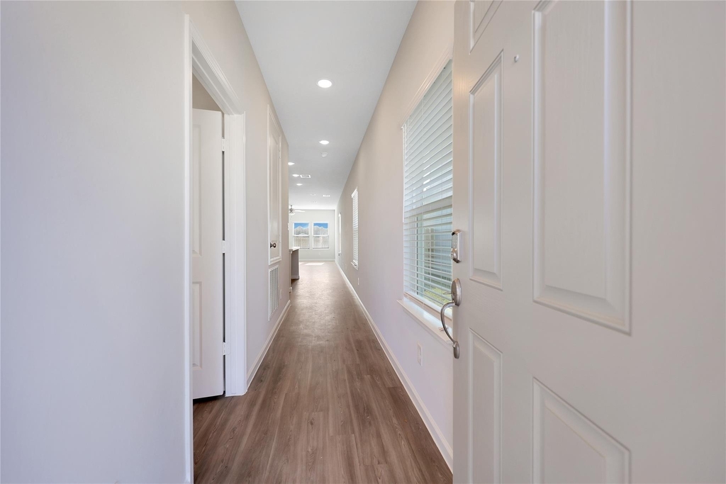 16632 Aurora Street - Photo 3