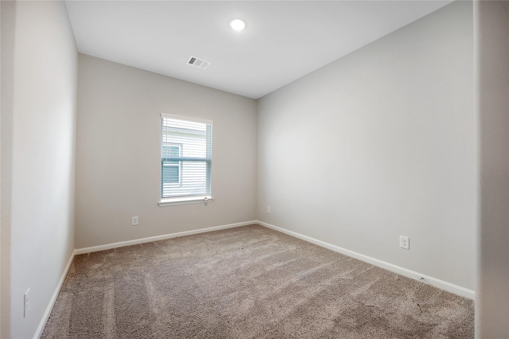 16632 Aurora Street - Photo 15