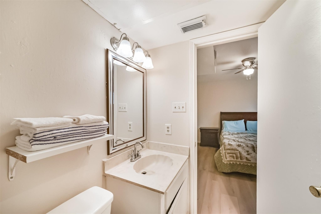 6410 Del Monte Drive - Photo 32