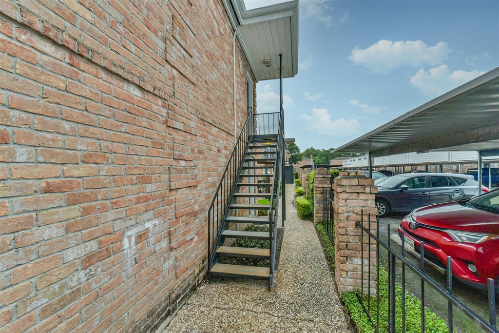 6410 Del Monte Drive - Photo 2