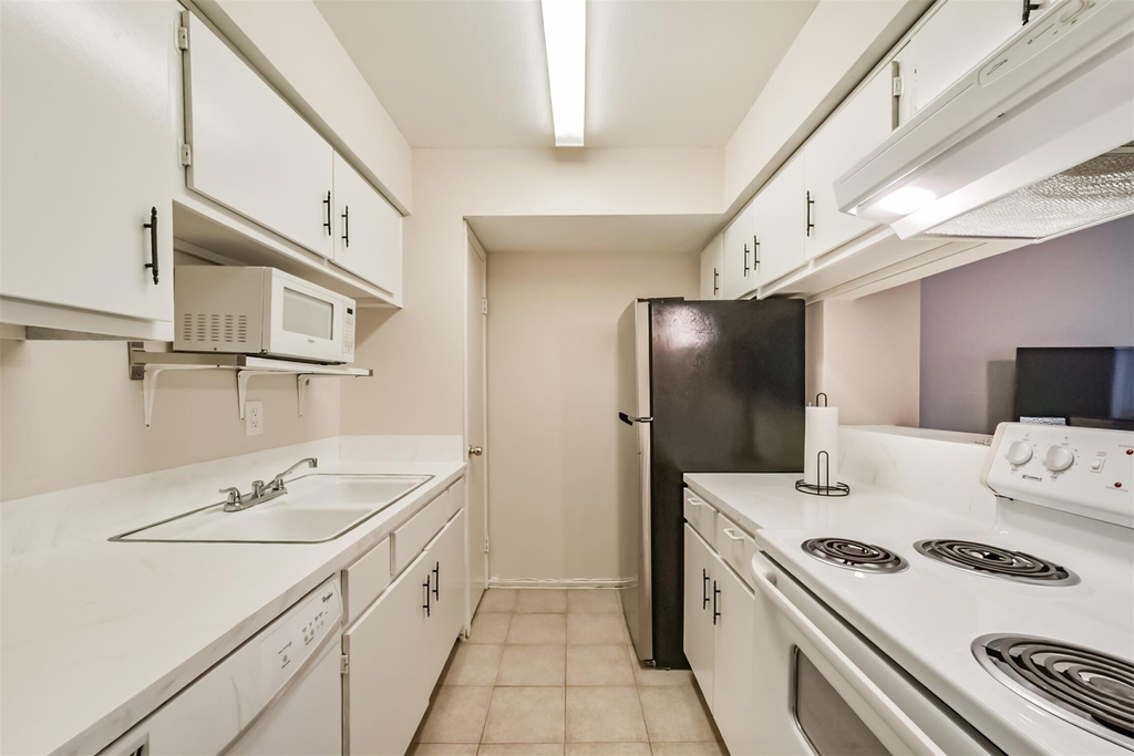 6410 Del Monte Drive - Photo 23