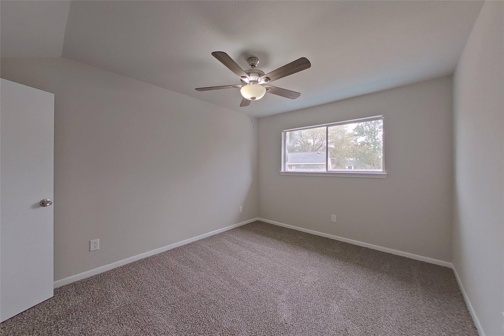 20206 Lake Sherwood Drive - Photo 7