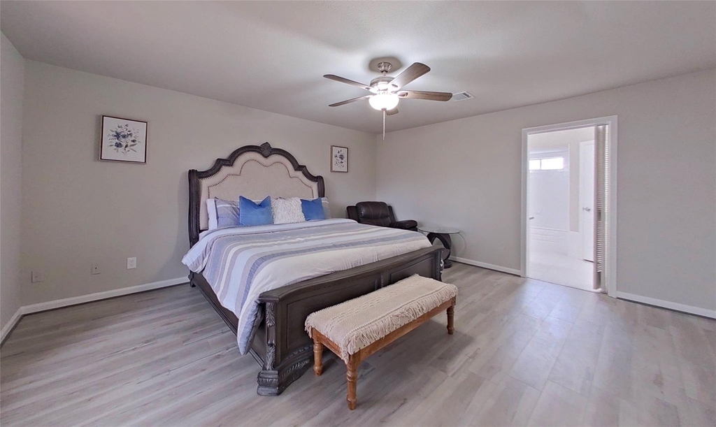 20206 Lake Sherwood Drive - Photo 1